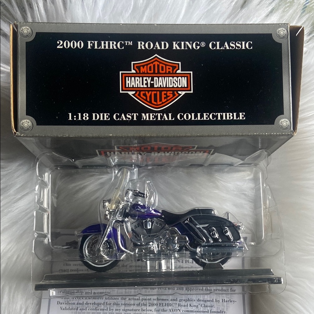 Harley-Davidson 2000 Road King Classic 1:18 Die Cast